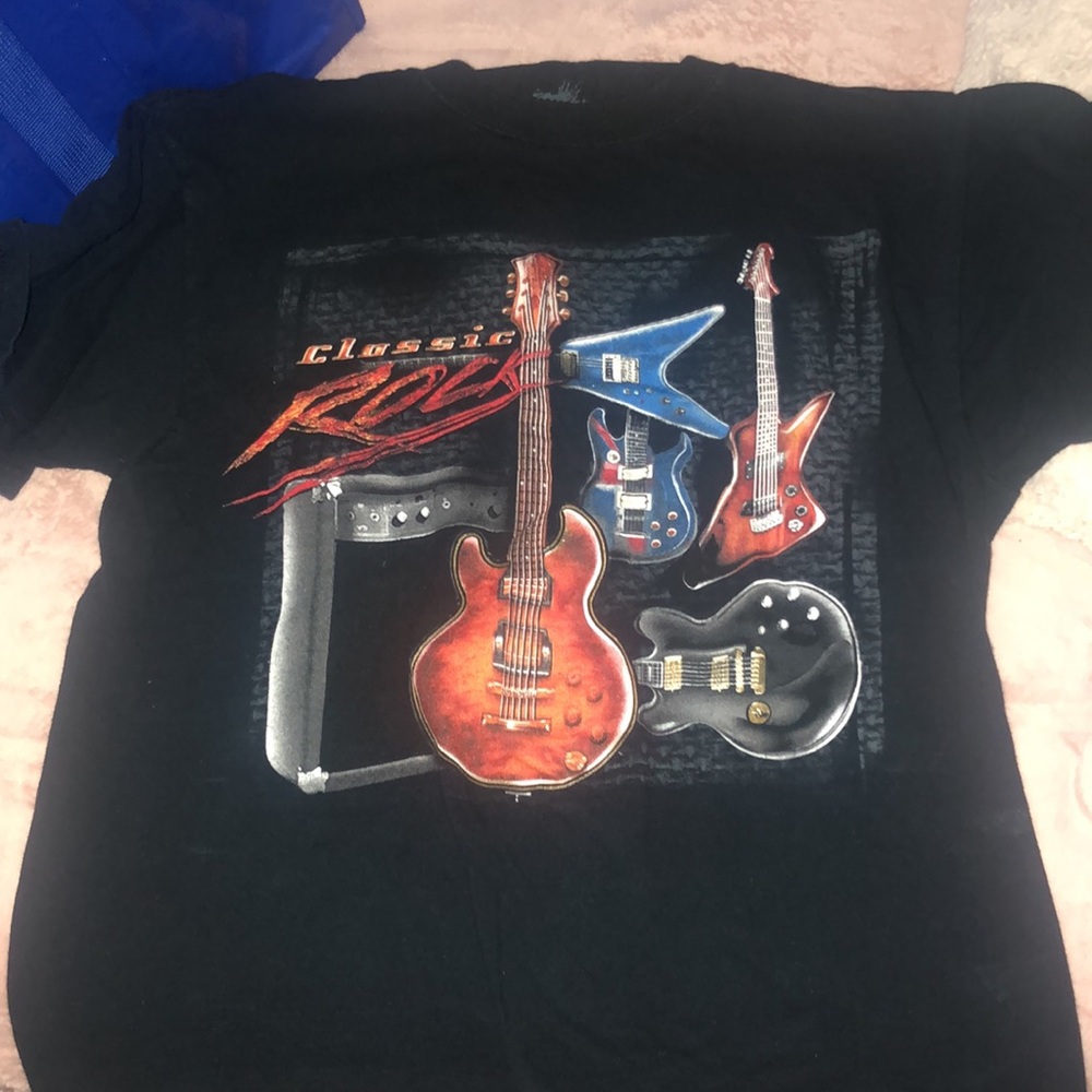 BNWOT never even tried on guitar classic rock unisex or men’s tee blue b